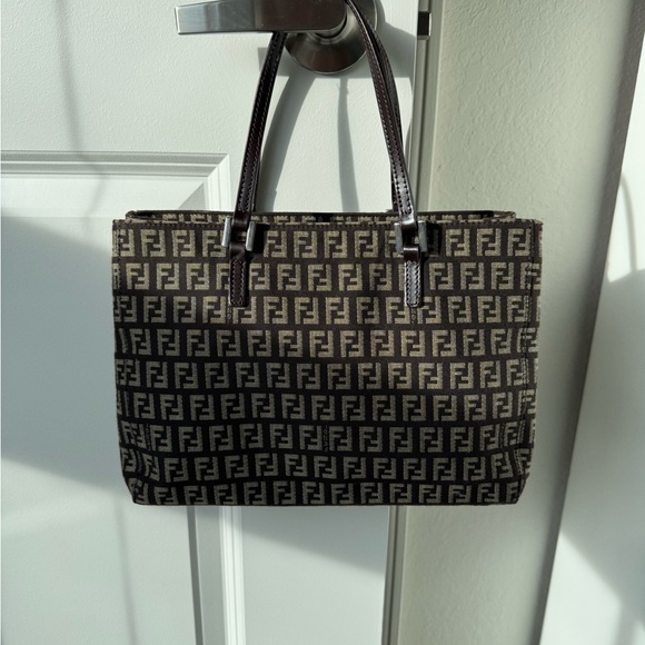 Vintage Fendi Printed Handbag - Picture 3 of 11